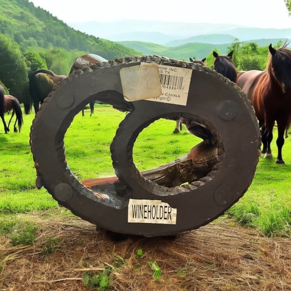 Rustic COWBOY Six Shooter Pistol Gun Wine/Beer Bottle Holder - Picture 11 of 11